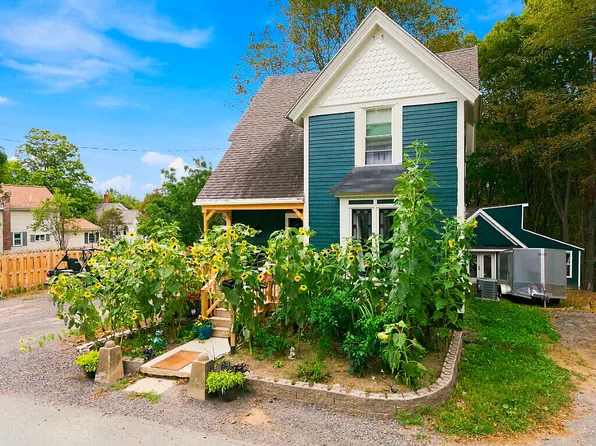 18 Fountain Street, Gardiner, ME 04345