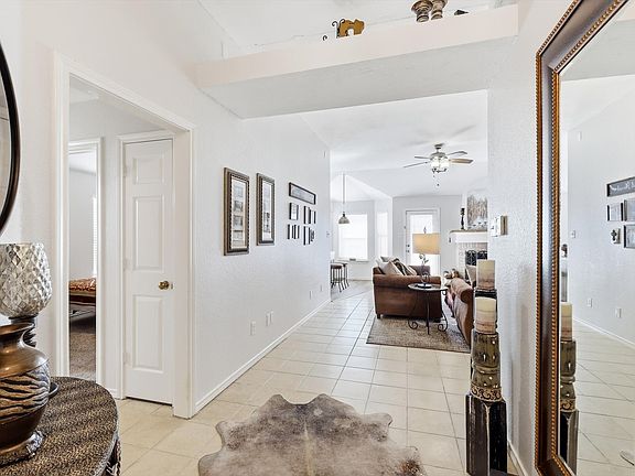 3rd image of 1712 Canyon Ridge St