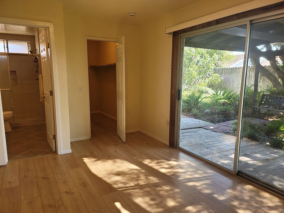 1st image of 7586 Lemur St
