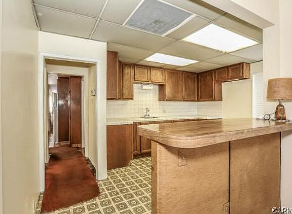 5th image of 11651 Saticoy St