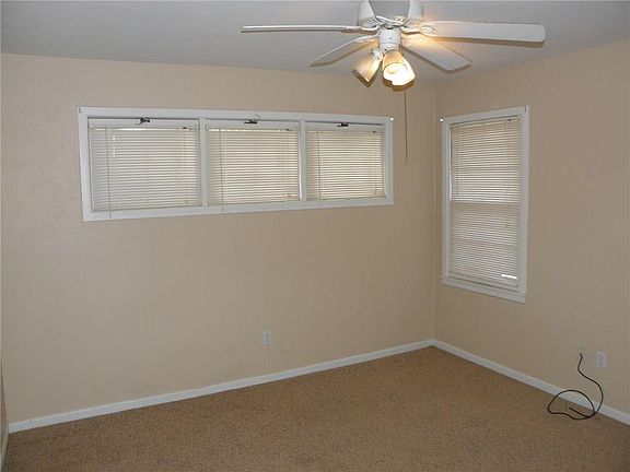 5th image of 1533 S Willis St