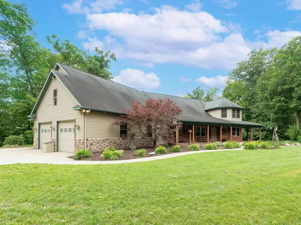 10810 Ingersoll Dr, Howard City, MI 49329