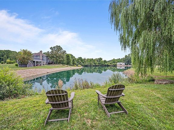 4th image of 2378 Rollingwood Dr