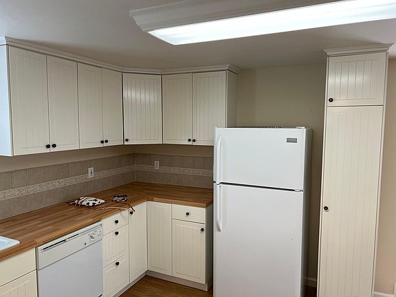 4th image of 419 Tyndall St