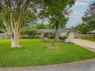 404 Dracena Way, Gulf Breeze, FL 32561