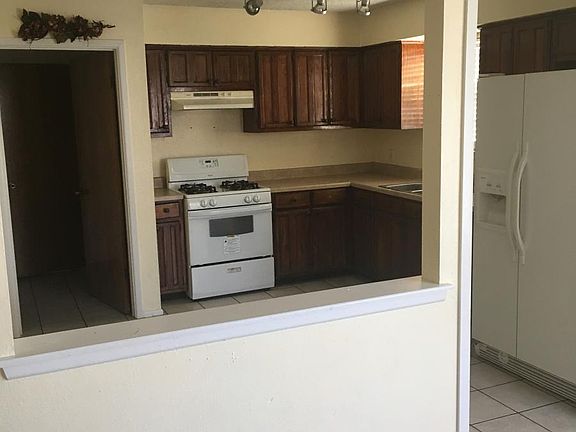 5th image of 4317 Trevino St