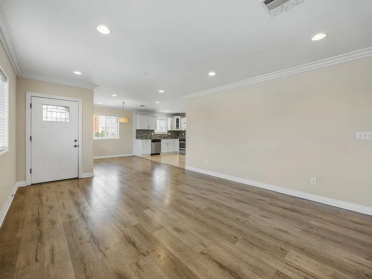872 N Edgemont St #8721 — Photo 6