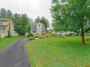 1153 S Country Club Dr, Niskayuna, NY 12309