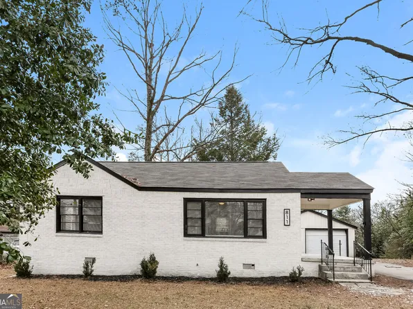 811 Dennis Dr, Forest Park, GA 30297