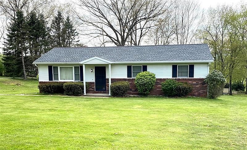 1st image of 217 Red Maple Dr