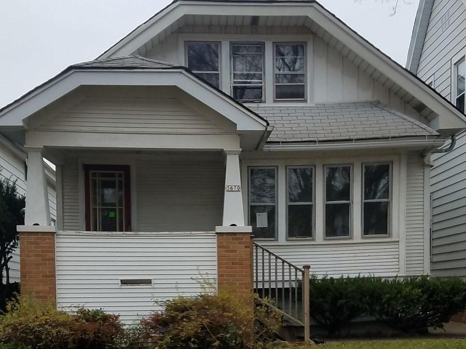 1st image of 3670-70A E Van Norman Ave