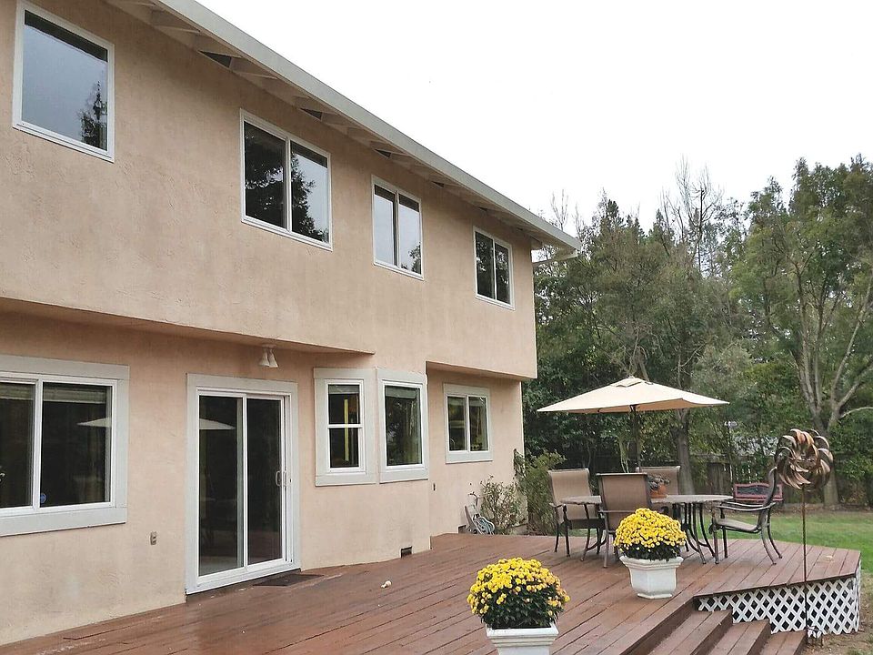 2nd image of 401 Old Ranch Ct