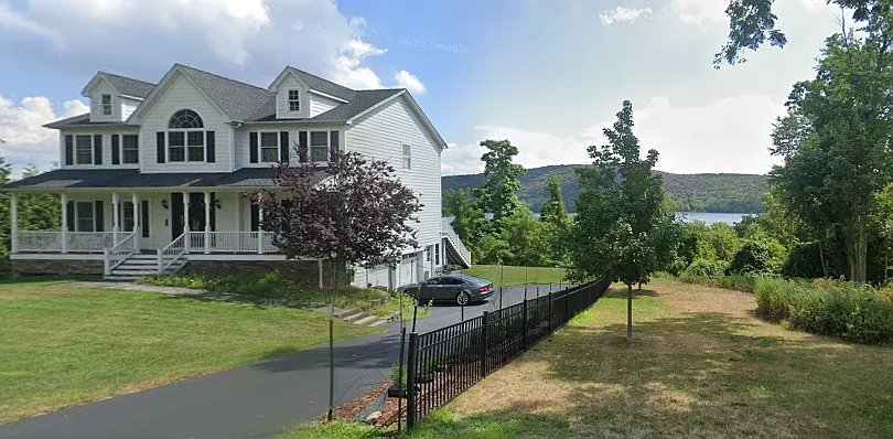 Massachusetts Ave, Congers — Photo 2