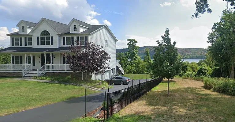119 Massachusetts Ave — Photo 2