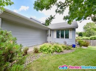 3100 Sunset Lake Dr, Burnsville, MN 55337