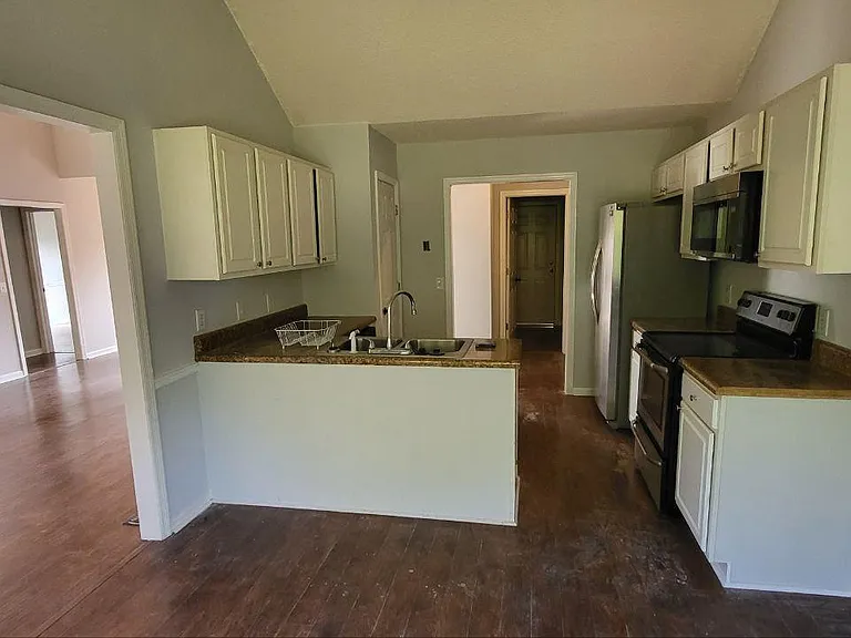 150 Brickleberry Rdg — Photo 2