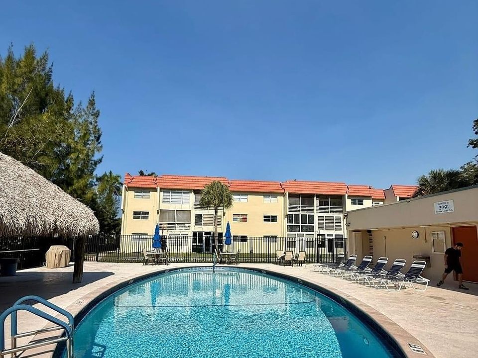 1st image of 3091 E Sunrise Lakes Drive #101