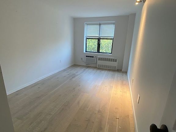 4th image of 829 Greenwood Ave APT 2P
