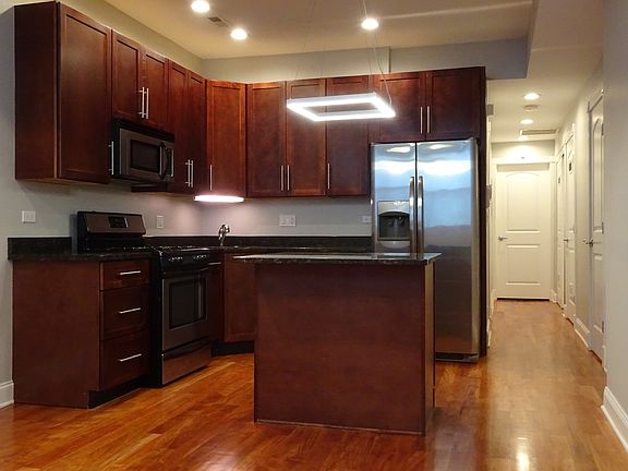 4th image of 2048 W Hood Ave APT 1B