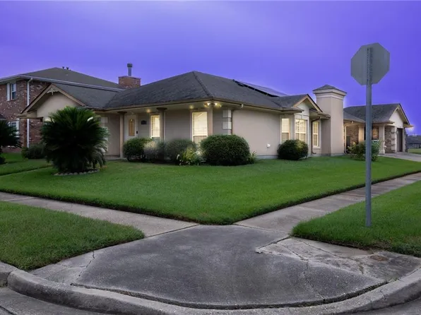 11280 Fernley Dr, New Orleans, LA 70128