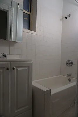 Rented by Brownstone Property Group | media 38