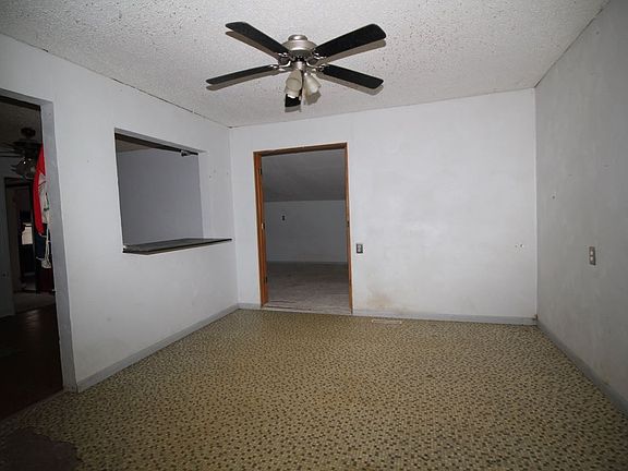 4th image of 220 N Anita St