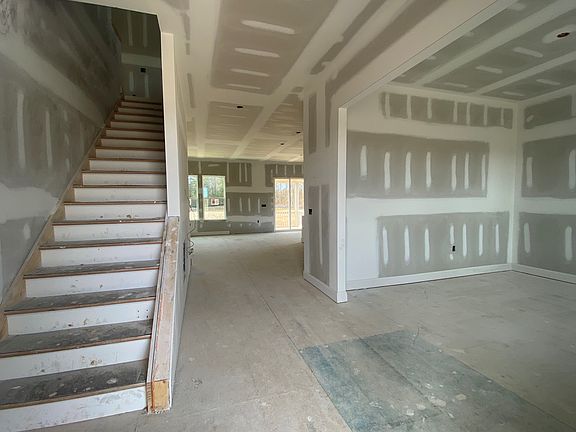 Foyer dining room