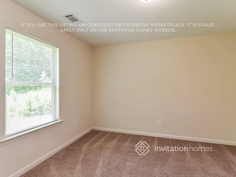 439 Village Broad St — Photo 14
