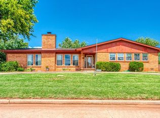 116 W Thompson Dr, Kingfisher, OK 73750