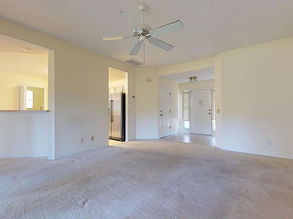 4th image of 1391 California Dr