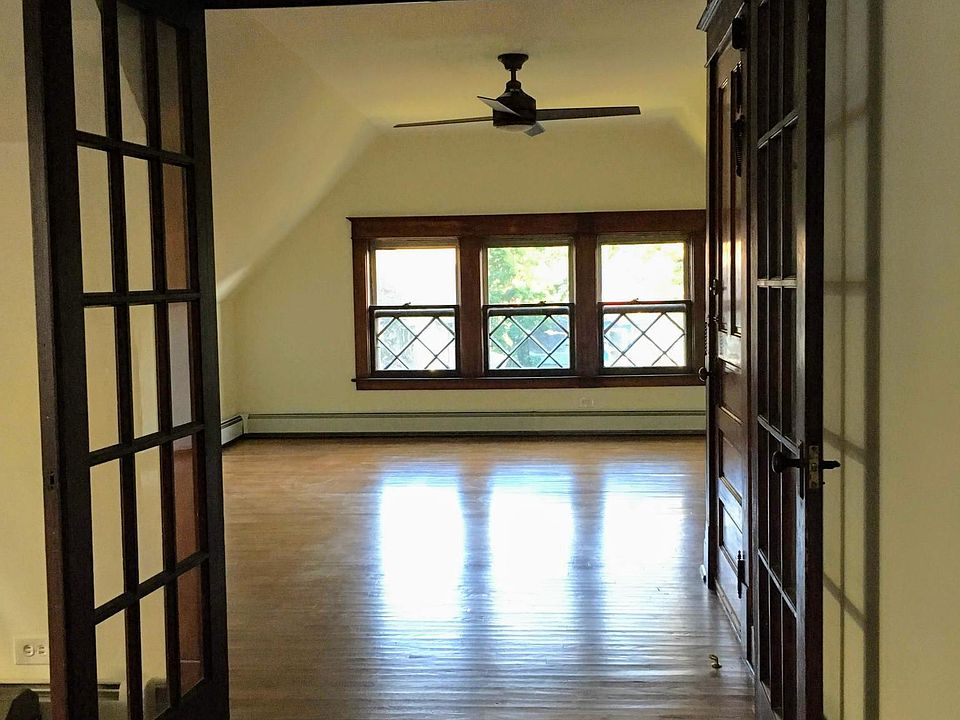 1st image of 297 Lexington Ave #3