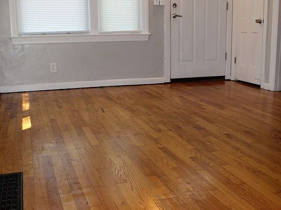 4th image of 2900 Buchanan Ave SW APT 3