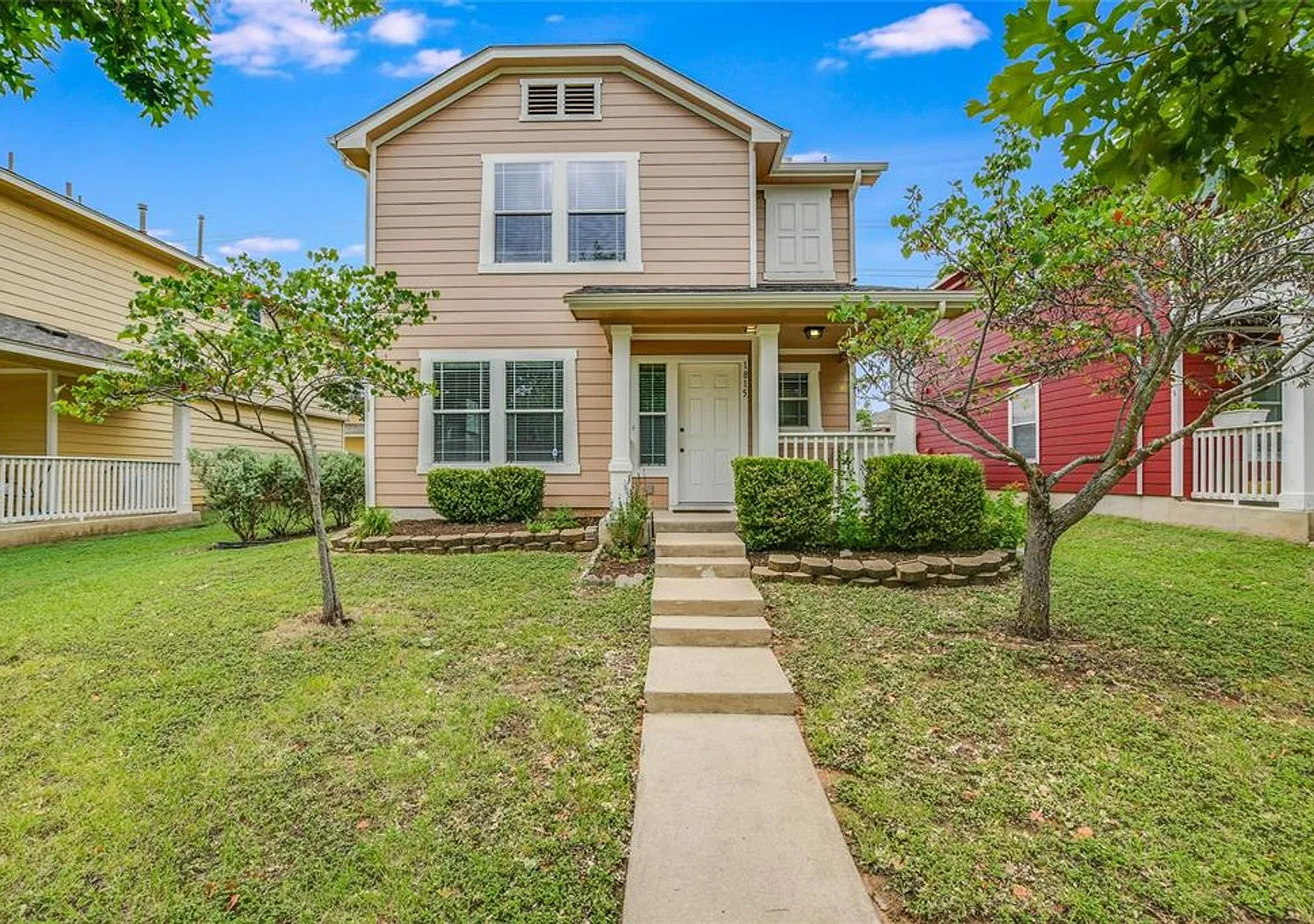3 Bedroom 2.5 Bath with Gameroom in Cedar Park Towncenter — Photo 1