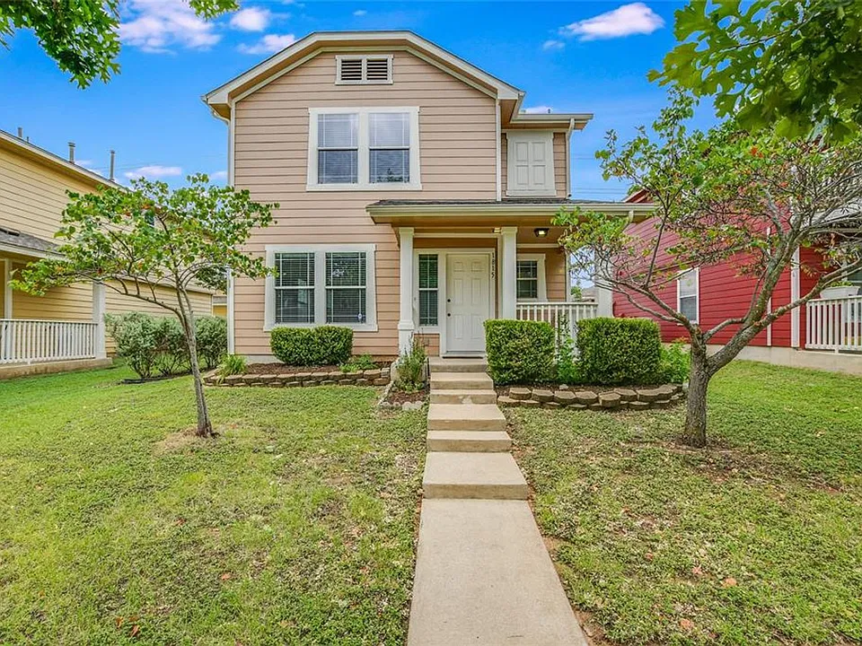 1815 Lost Maples Loop