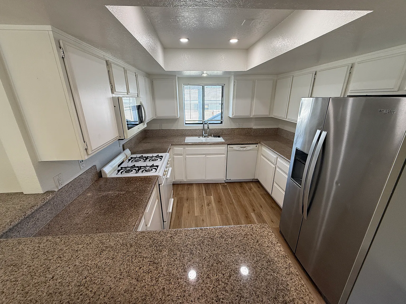 138 Whiting St — Photo 4