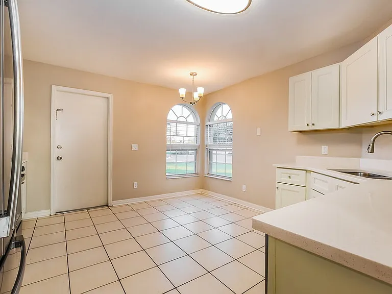 4732 Fort Bravo Ct — Photo 6