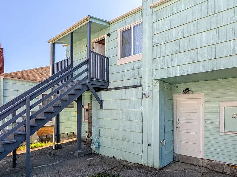 2218 Hoyt Ave #B — Photo 13