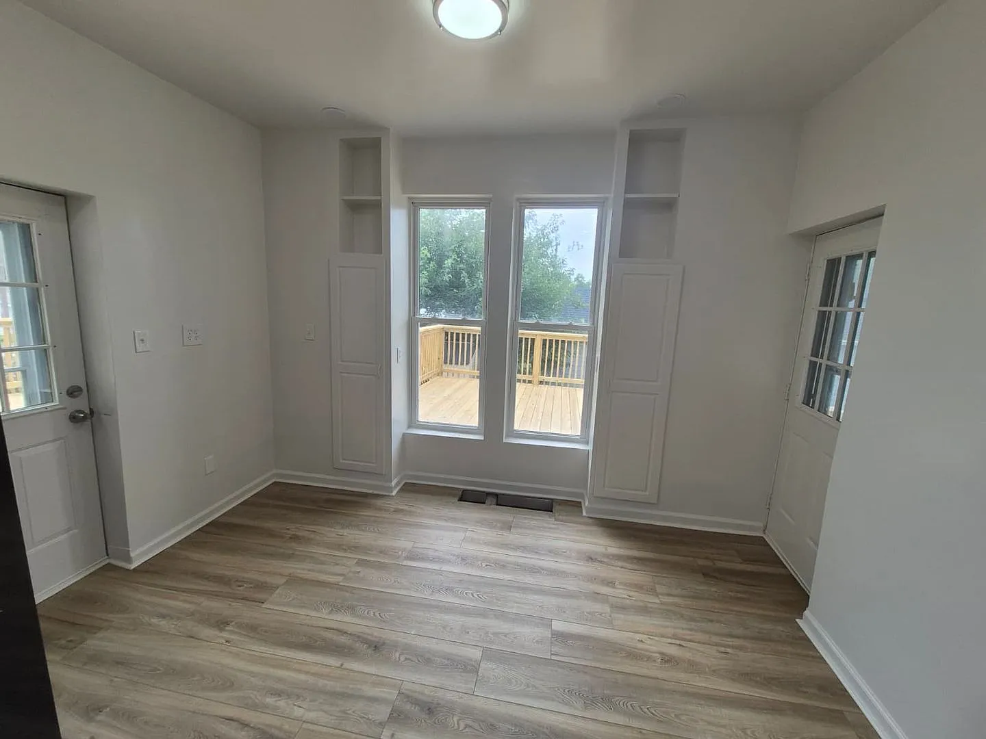 143 Kenton St, Elsmere, KY Spacious 3-Bedroom, 2-Bath Home — Photo 4