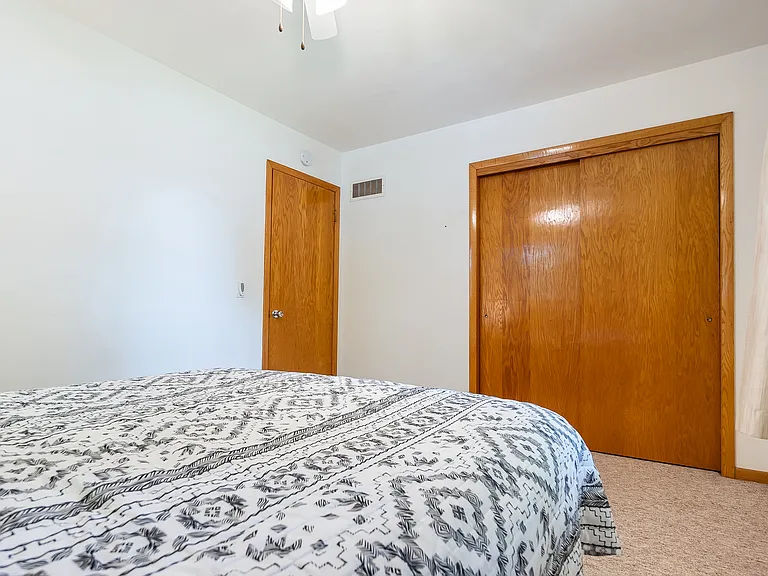 1732 Tamarack Ln — Photo 13