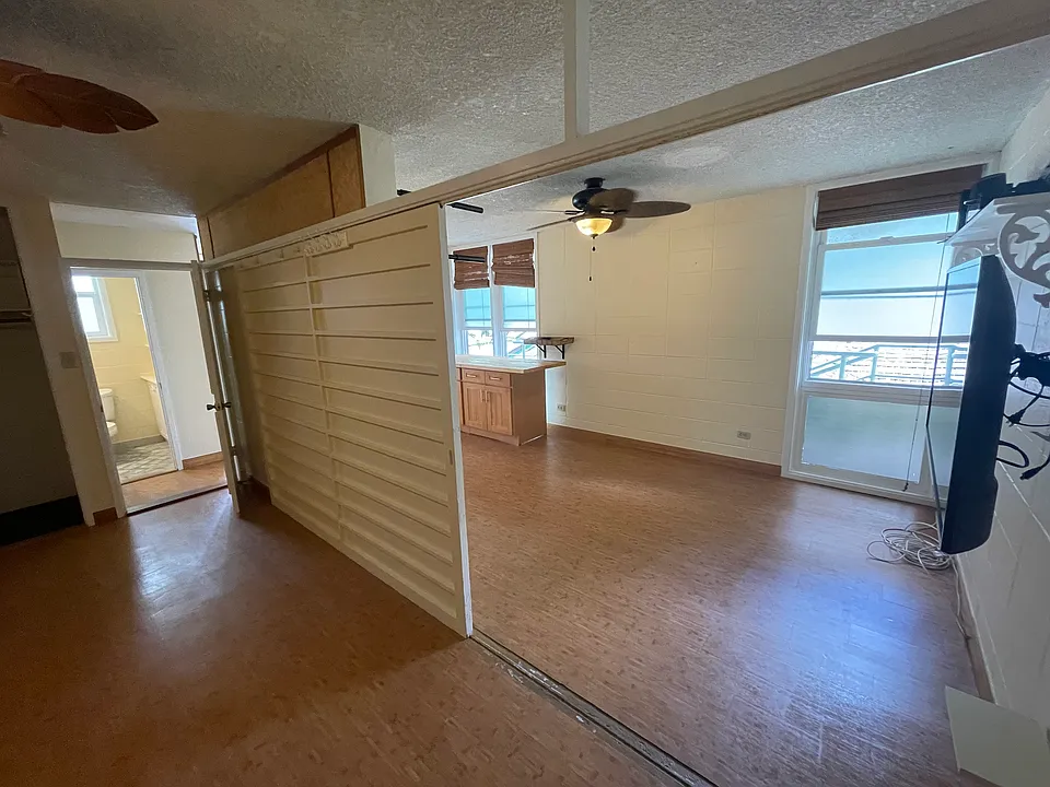 135 Uluniu Ave #304