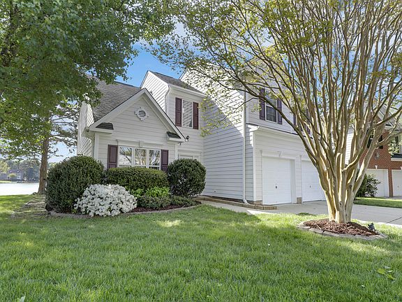 3rd image of 512 N Waters Edge Dr