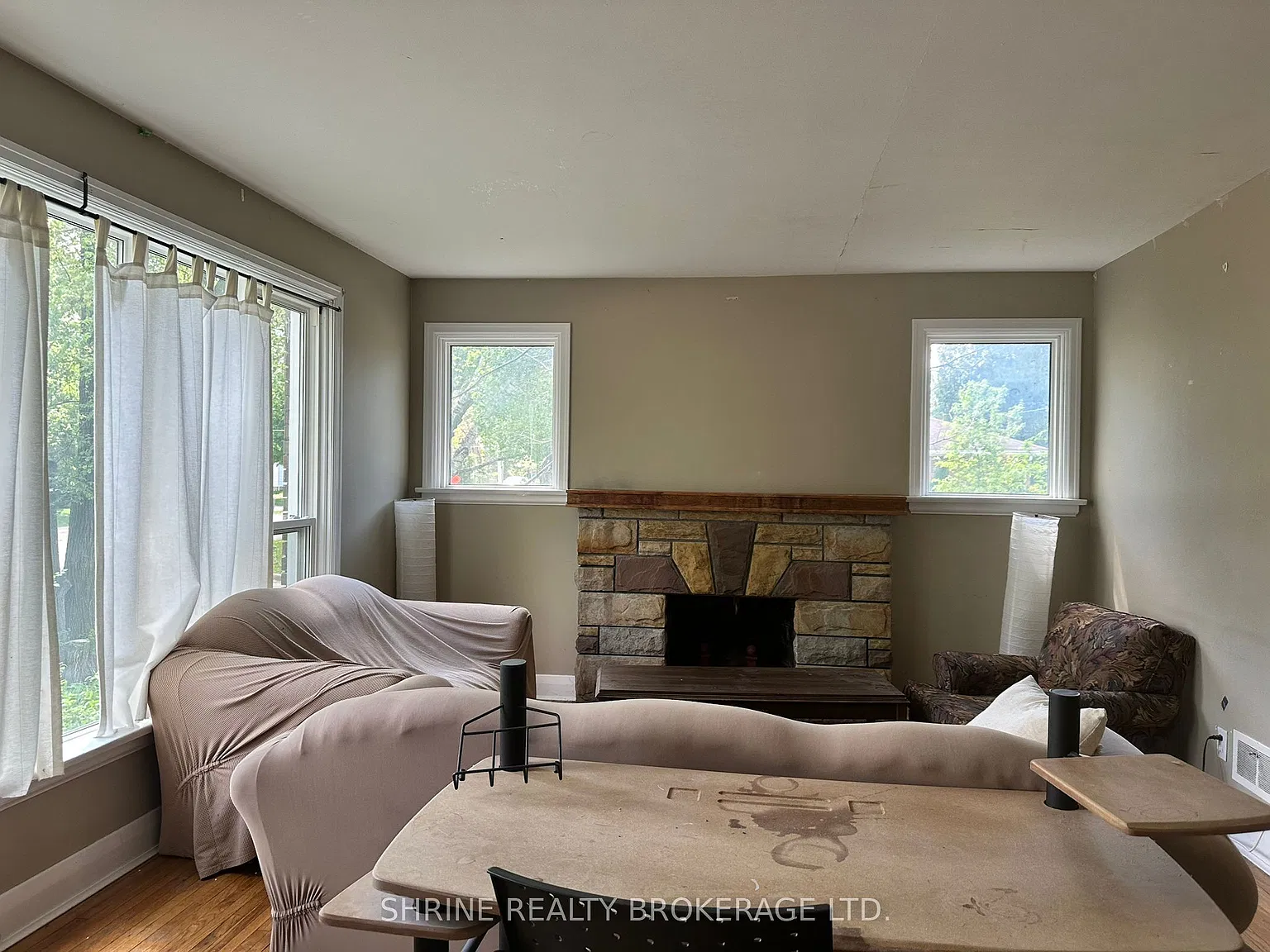 3 bed, $1,200 — Photo 3