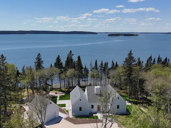 101 Cow Point, Roque Bluffs, ME 04654