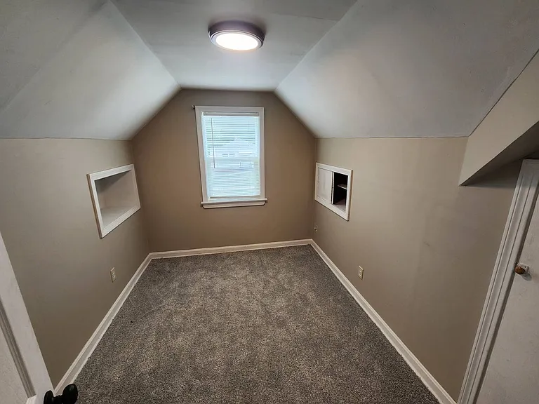 2506 Torrington Ave — Photo 27