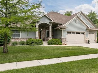 2917 Old Orchard Rd NE, Cedar Rapids, IA 52402