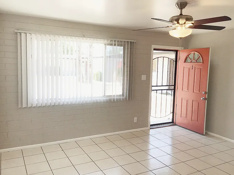 7012 N 76th Ave #1 — Photo 17