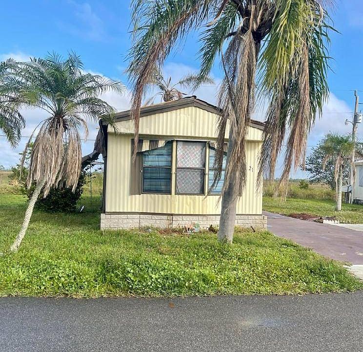 1st image of 17100 Tamiami Trl #21