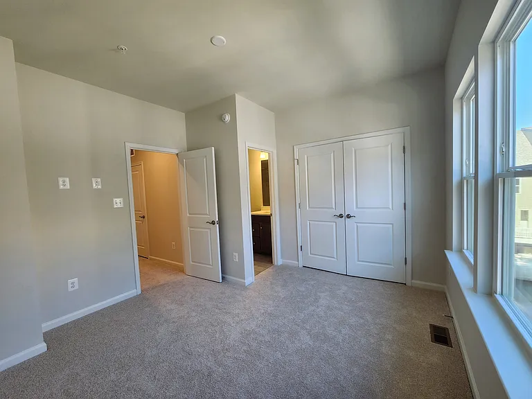 5929 Northwest Dr — Photo 21