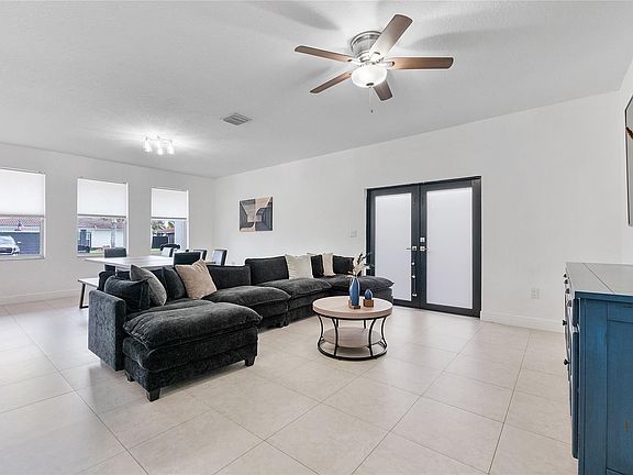 4th image of 8211 NW 74th Avenue