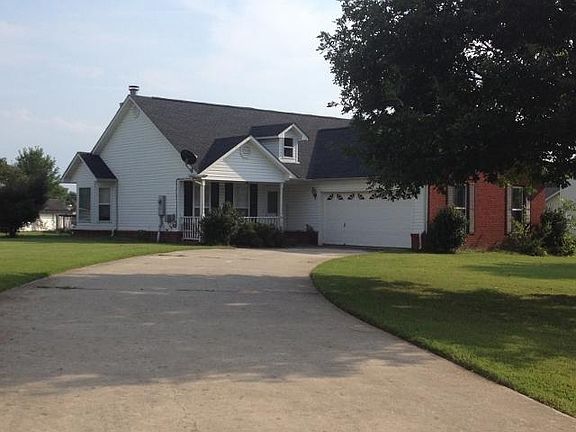 2nd image of 218 Cedar Creek Cir